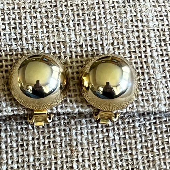 Hobe Clip-On Earrings - Picture 2 of 8